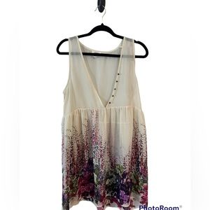 Umgee Beach White Floral Dress size Small in excellent condition